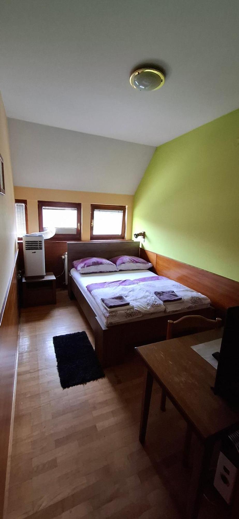 Craft Beer Bar Rooms Varazdin Luaran gambar